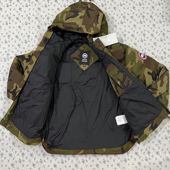 Canada Goose Camouflage Hooded Down Jacket - Picture 7 of 11